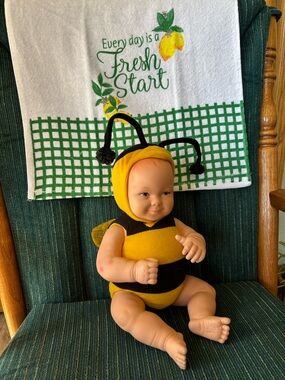 Anne Geddes vintage 1998  Yellow & Black Bee  and extra bear costume